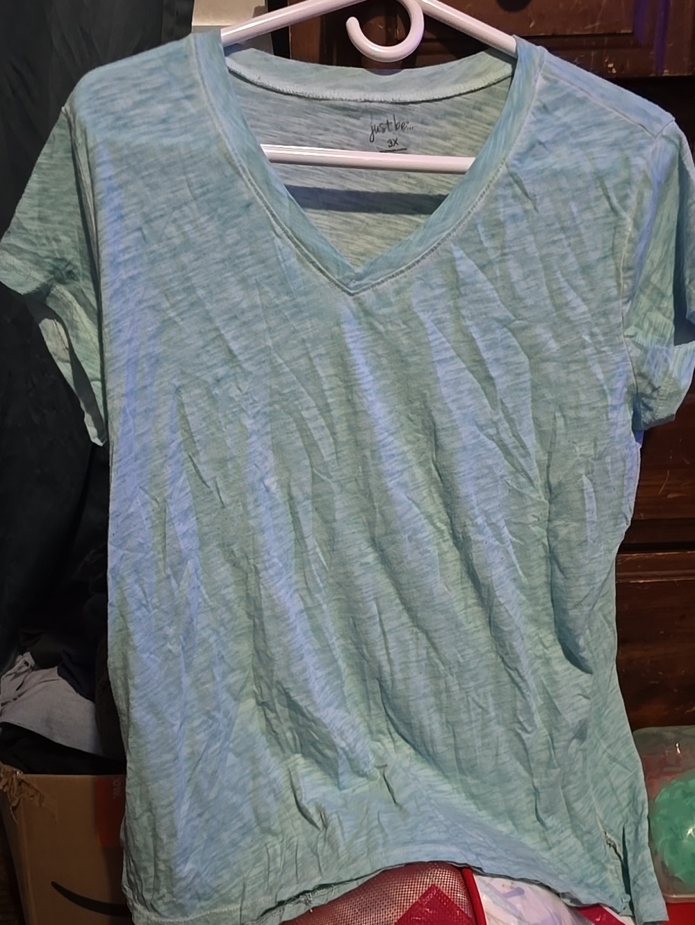 !!.           Womens 3X  Light Aqua V-Neck Short Sleeve Tee.    Tote 3W